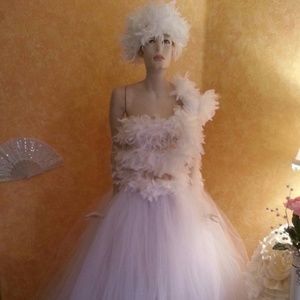 White Swan Feather Lace Tulle Wedding Ballgown Set